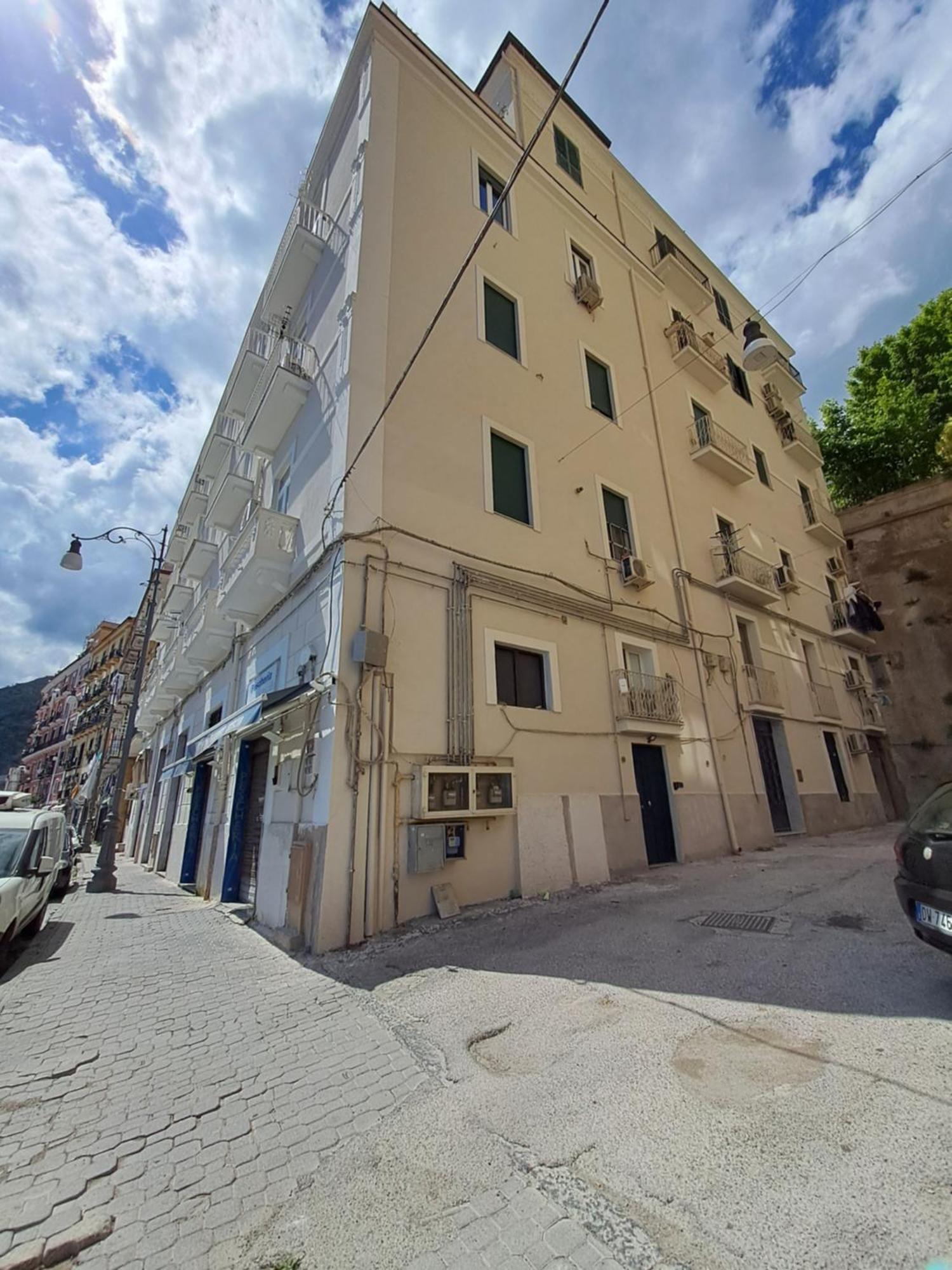Ti Porto Al Centro Unforgettable Moments Apartment Салерно Екстериор снимка